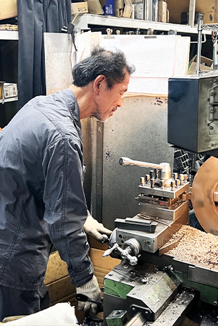 汎用旋盤　坂田